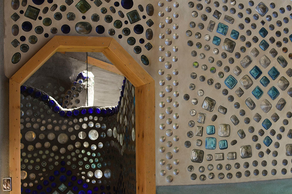 Bottle wall interior detail